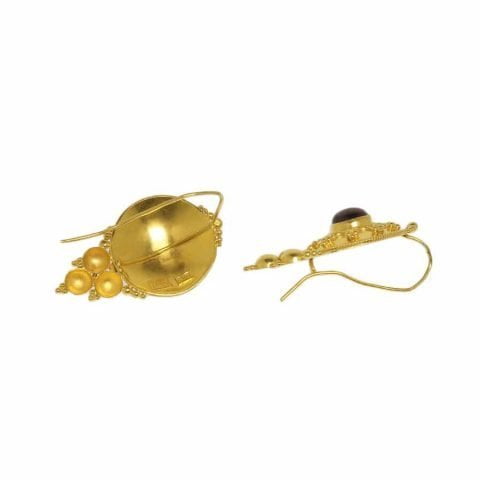 ancienne ambiance london - 21k gold etruscan revival garnet earrings
