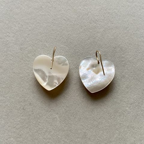 heart earrings - mother of pearl earrings - claire van holthe earrings - ancienne ambiance
