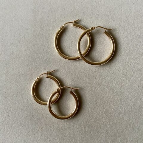 9k gold hoop earrings 20mm 25mm - claire van holthe - ancienne ambiance