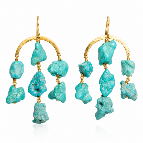 Gold arch earrings with dangling raw turquoise stones by Claire van Holthe. The design is rustic and elegant, conveying a bohemian and natural aesthetic.